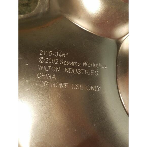 Wilton Elmo Cake Pan Mold 2002 Sesame Street Birthday Vintage 12" Wide Aluminum - Picture 2 of 2